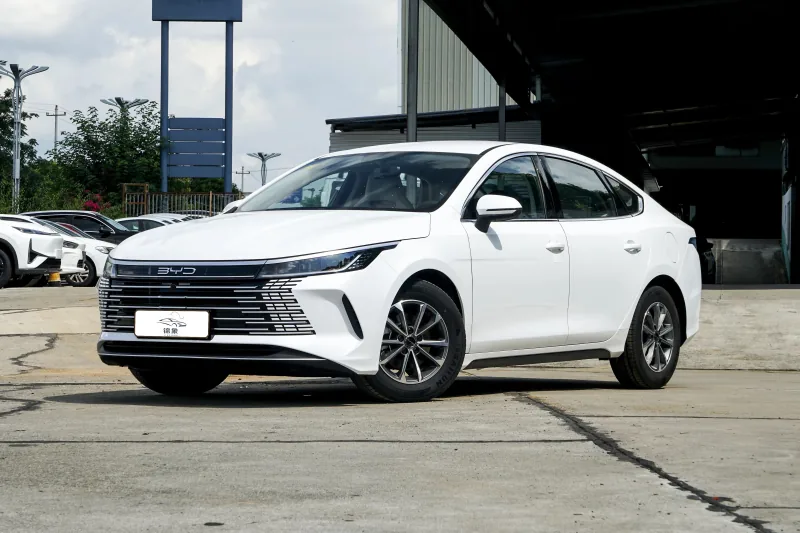 比亚迪 BYD 驱逐舰05