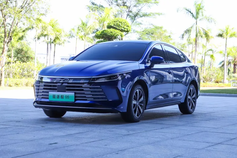 比亚迪 BYD 驱逐舰05
