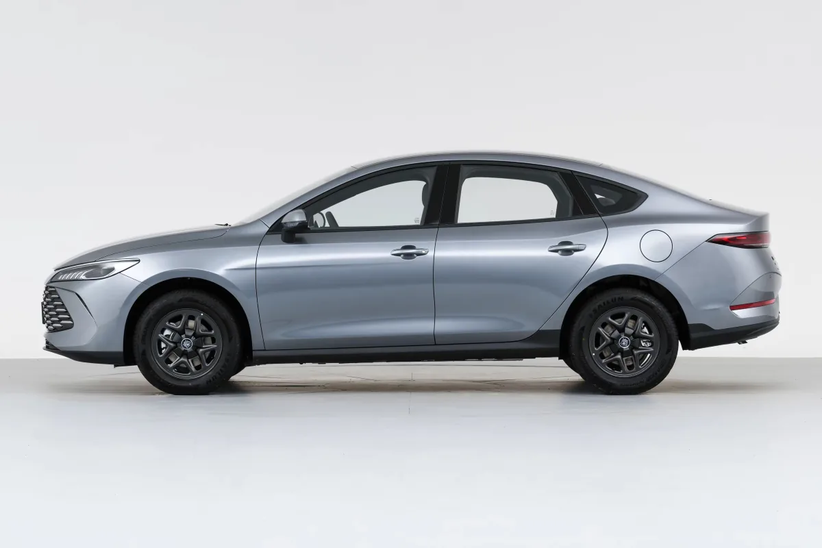 比亚迪 BYD 秦PLUS DM-i 4
