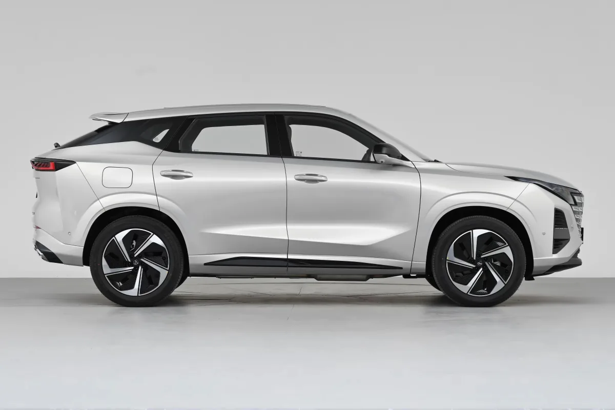 长安 Changan 2025 款 UNI-Z-PHEV 8