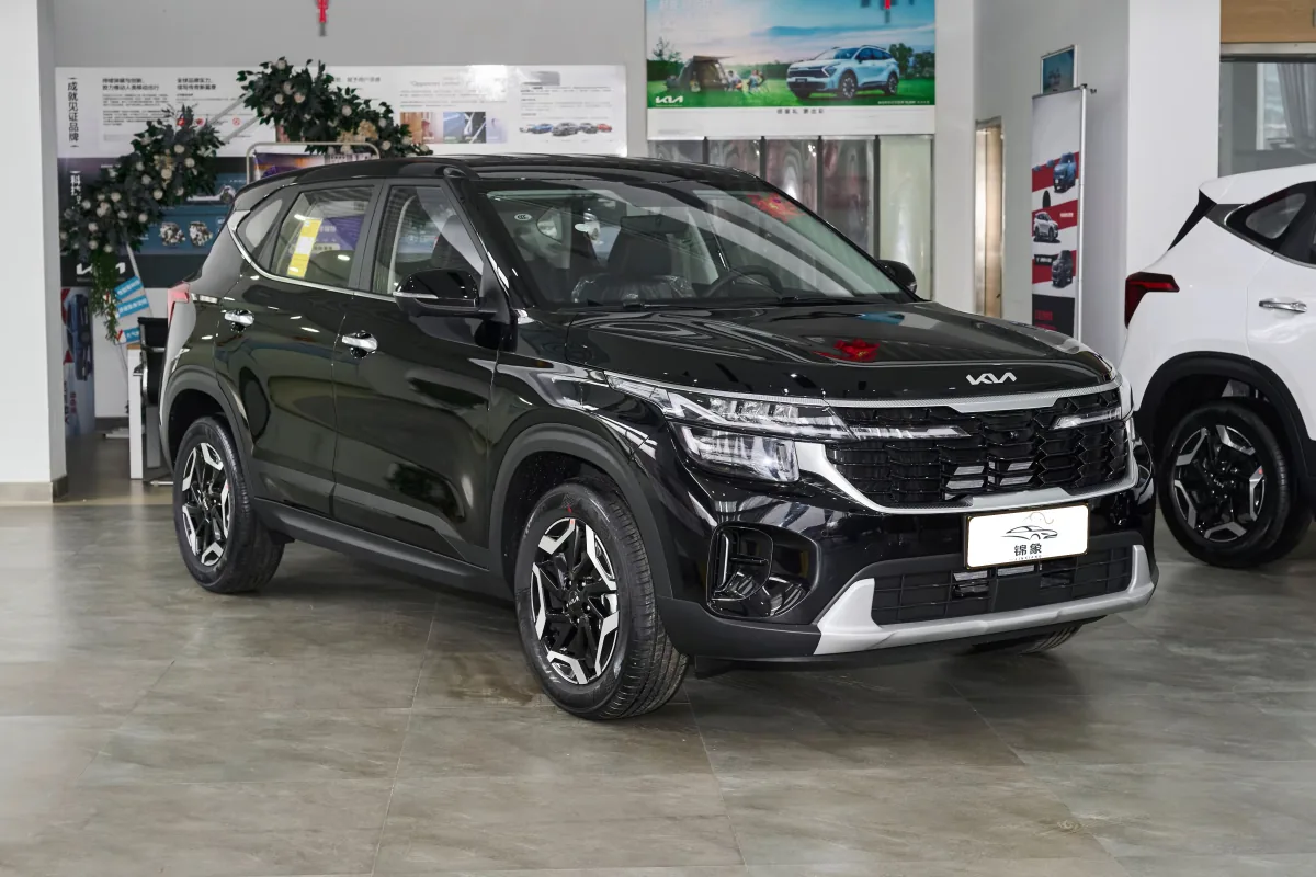 起亚 Kia 赛图斯 3